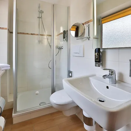 Tourist Boehm Szálloda 3*