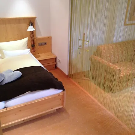 Tourist Boehm Hotel