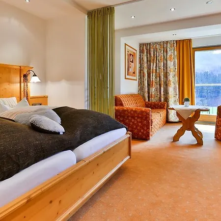 Hotel Tourist Boehm 3*