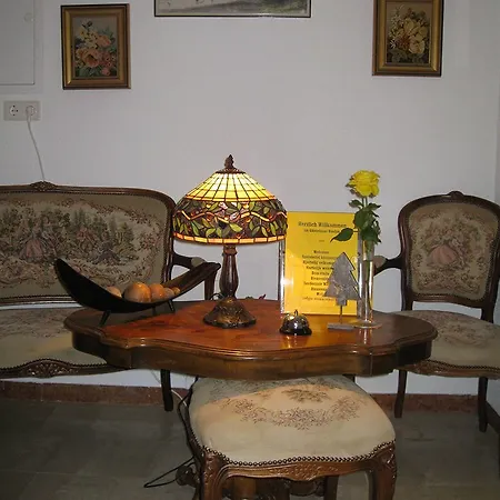 Tourist Boehm فندق 3*