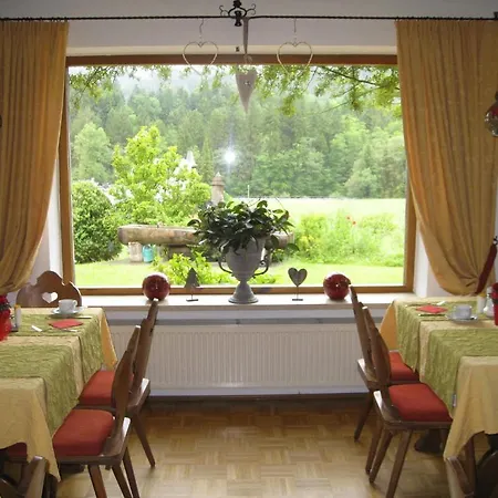 Tourist Boehm Hotel Schönau am Königssee
