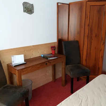 Tourist Boehm Hotel