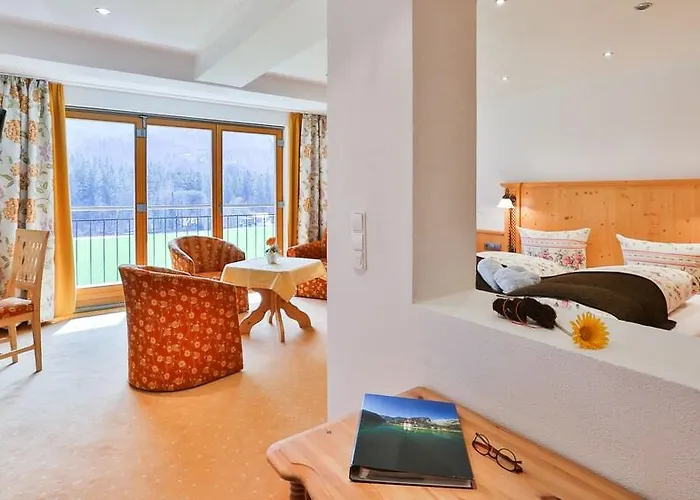 Tourist Boehm Hotel Schönau am Königssee