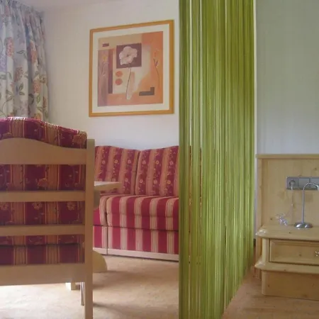 Tourist Boehm Hotel