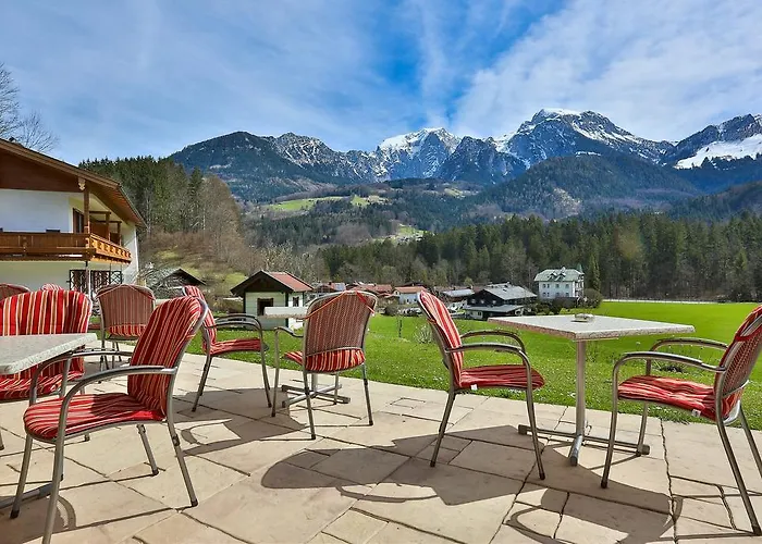 Otel Tourist Boehm Schönau am Königssee